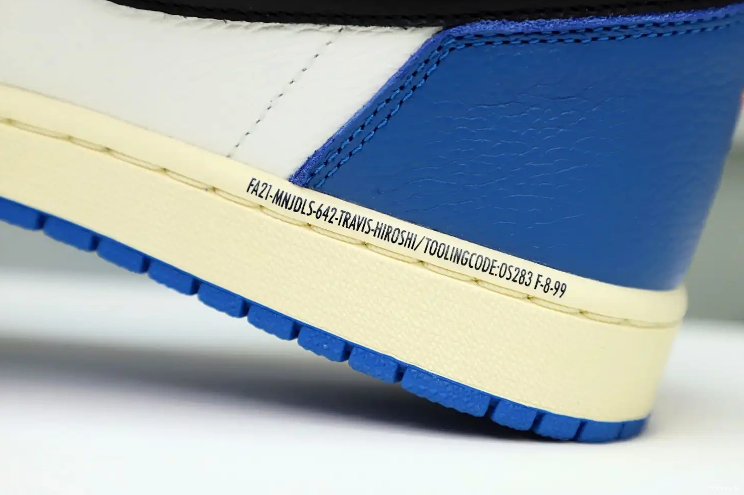 1 HIGH TRAVIS AIR DESIGN X SCOTT FRAGMENT RETRO X JORDAN Kimikick 0405